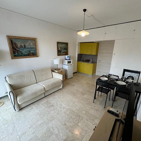Tirrenia Beach House - Sea Front With Private Beach Sanremo Exteriör bild