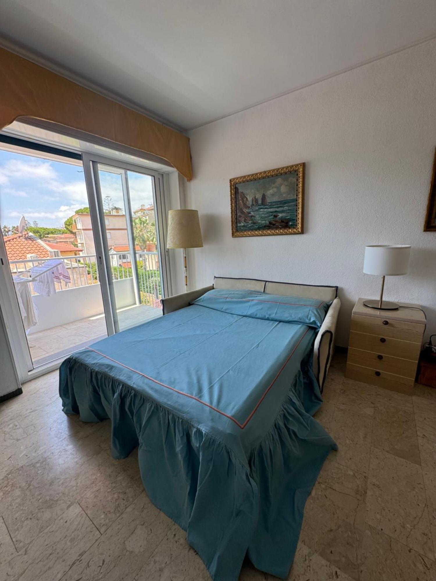 Tirrenia Beach House - Sea Front With Private Beach Sanremo Exteriör bild