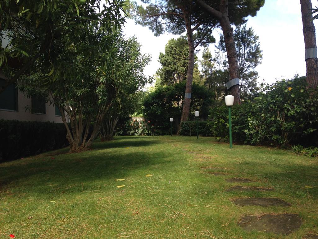 Tirrenia Beach House - Sea Front With Private Beach Sanremo Exteriör bild